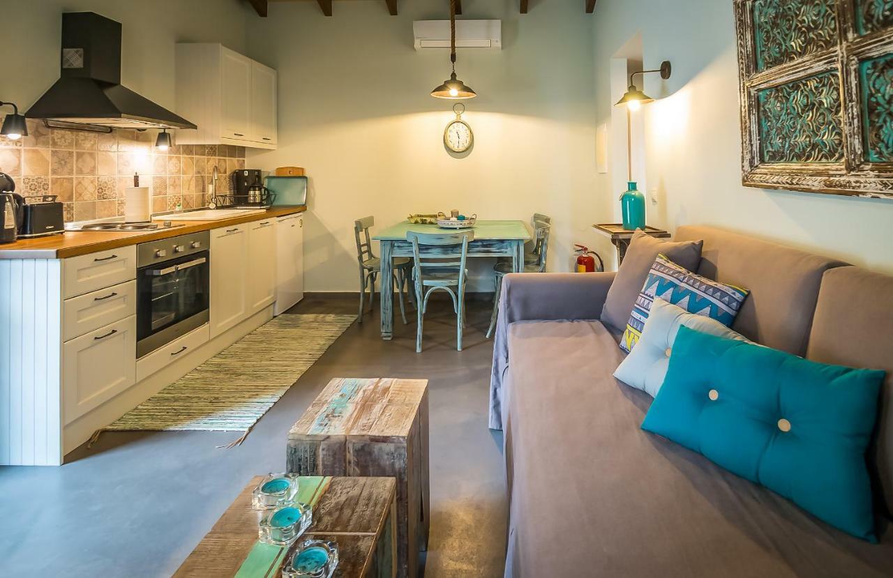 Castelli Olive Press Guest House อาคาราวี ภายนอก รูปภาพ
