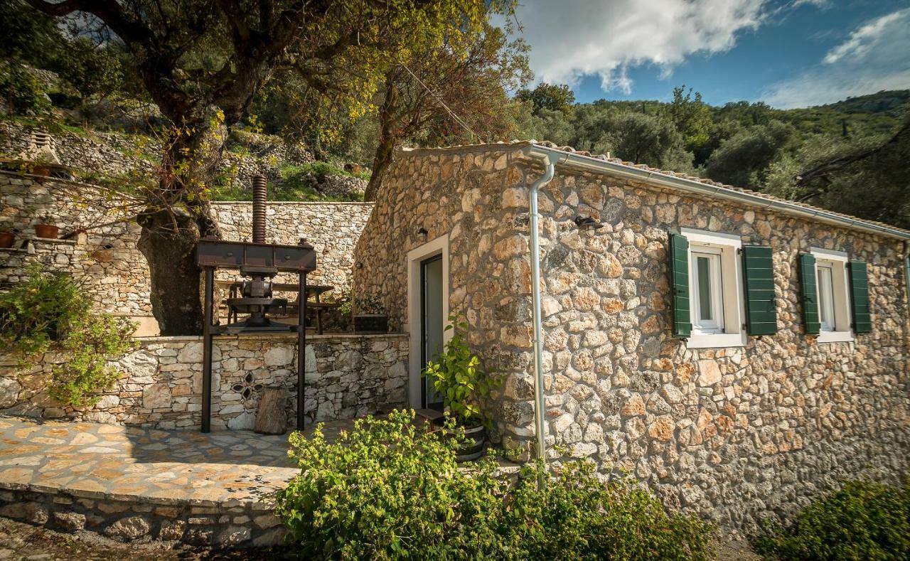 Castelli Olive Press Guest House อาคาราวี ภายนอก รูปภาพ
