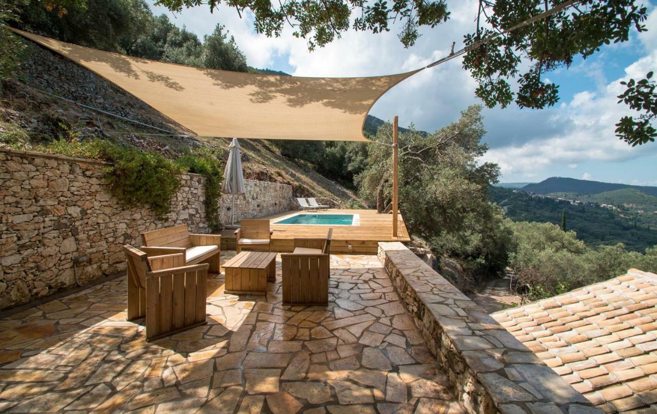 Castelli Olive Press Guest House อาคาราวี ภายนอก รูปภาพ